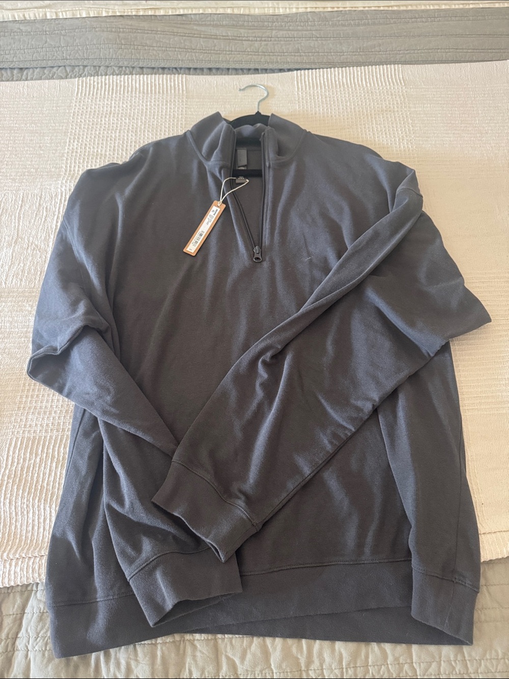 Skims half zip up